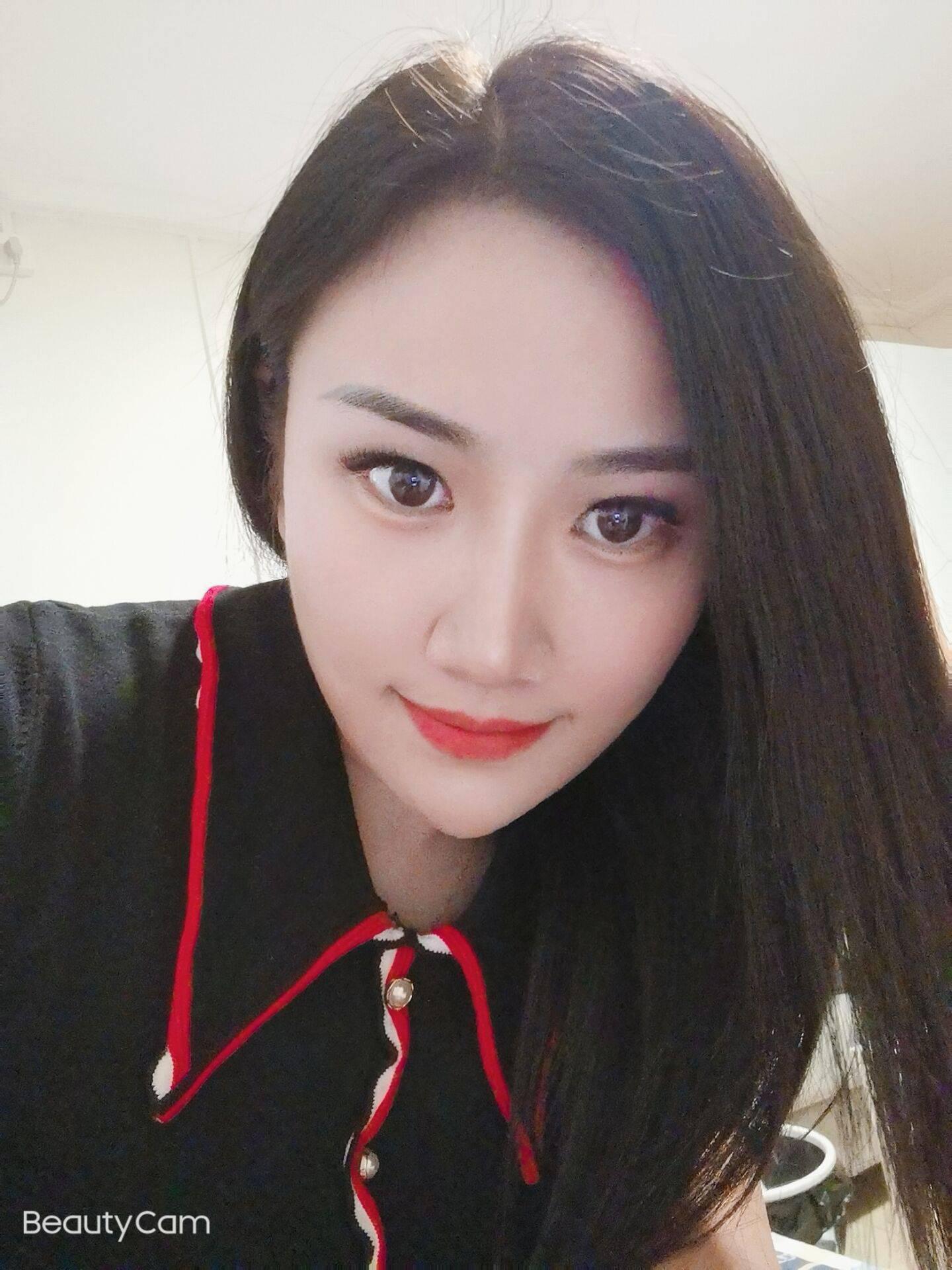 红唇大波性感御姐，霸气又温柔，技术超一流